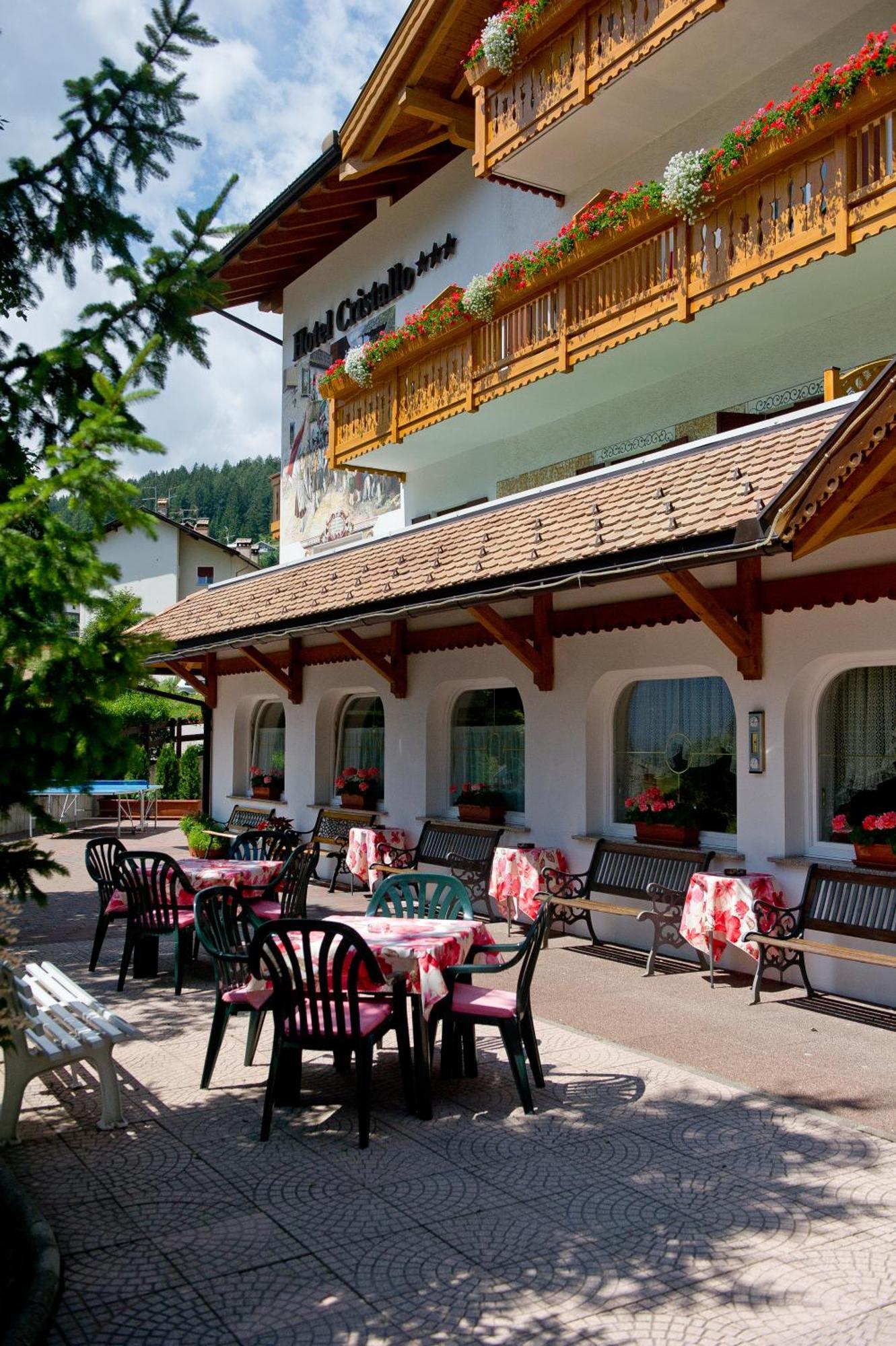 Hotel Cristallo Vigo di Fassa Exterior photo